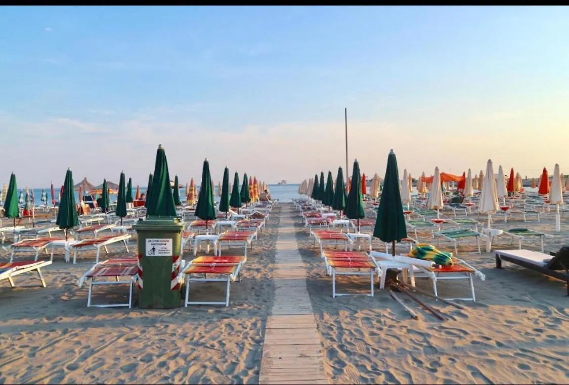 Albi Apartmet Beachfront In Shëngjin Albanien